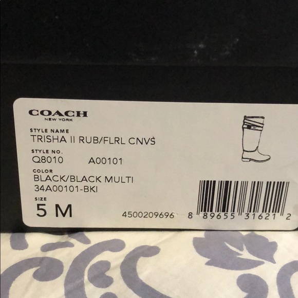 Rain boots - Picture 1 of 4